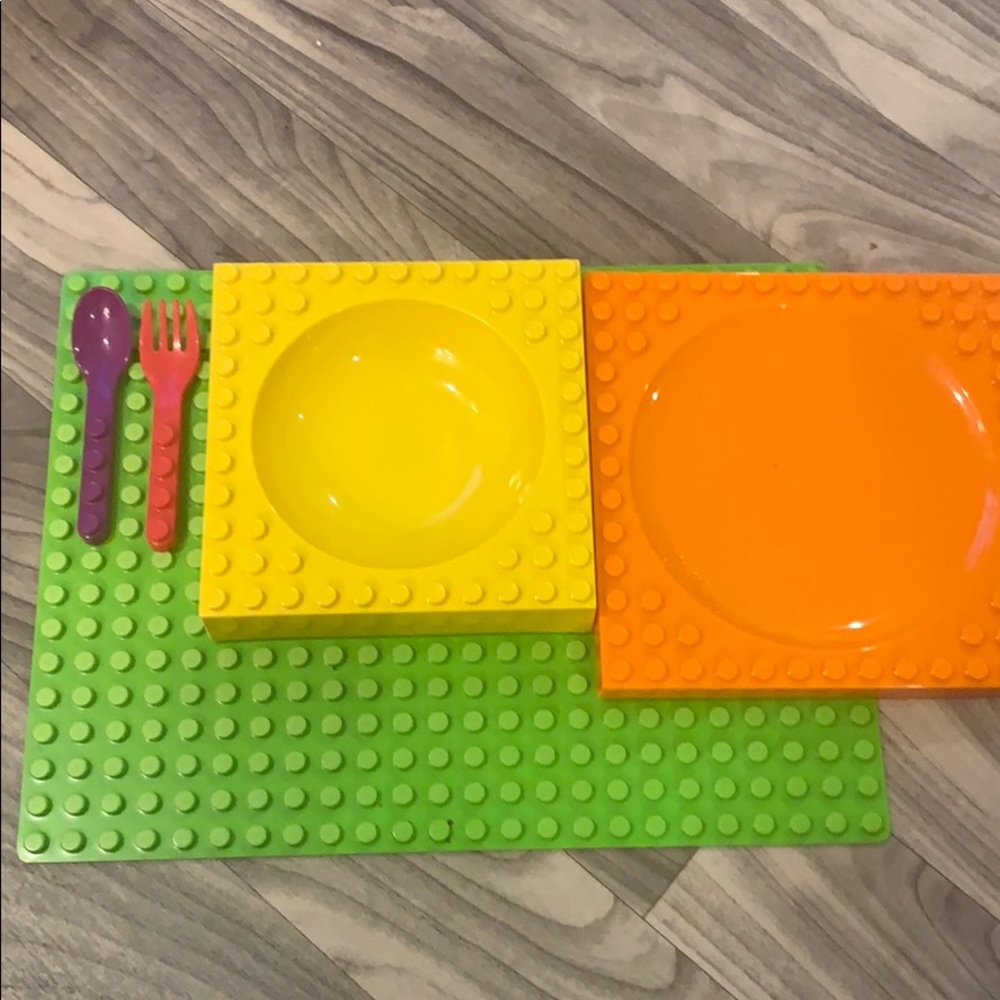 Feeding set compatible with LEGO Duplo